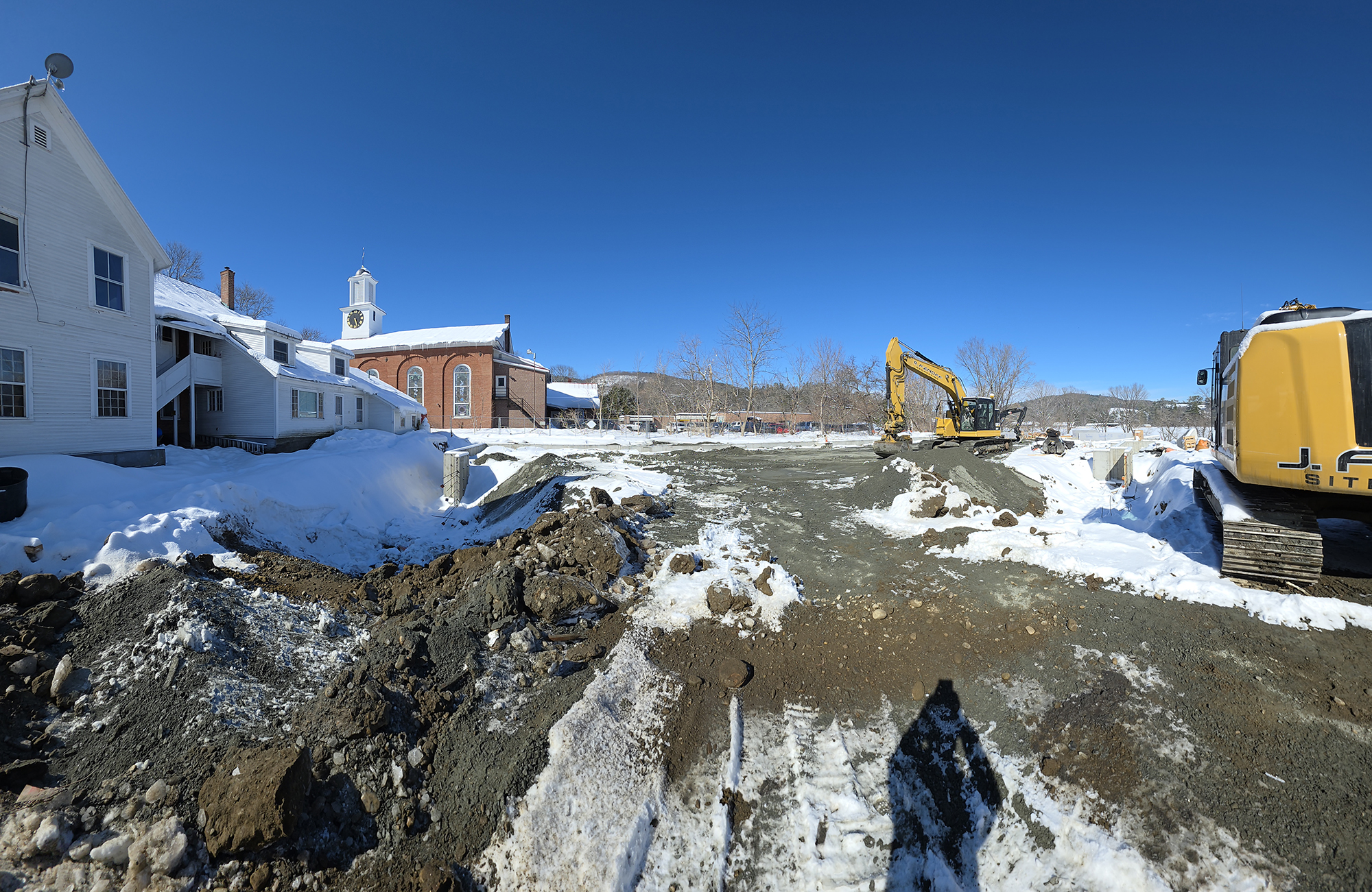 construction equipment at Mellishwood Apts